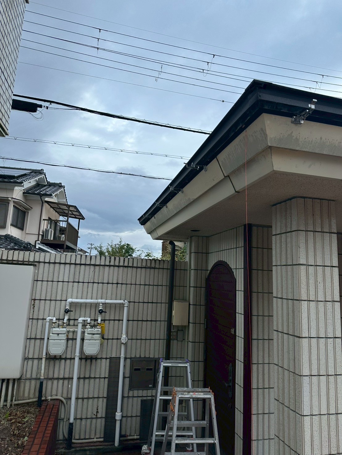 堺市で雨樋交換、清掃、修理は3000円〜対応いたします！