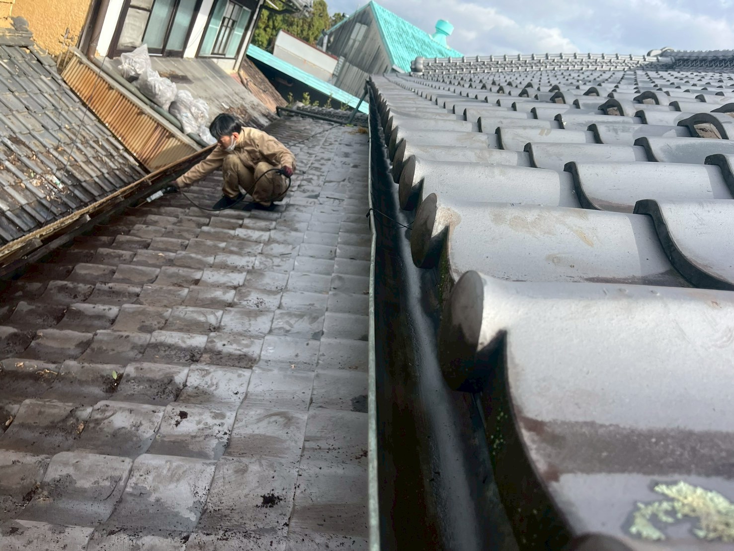 大阪市浪速区の雨樋工事、部分交換でコスパ施工！【大阪市浪速区・雨樋交換】